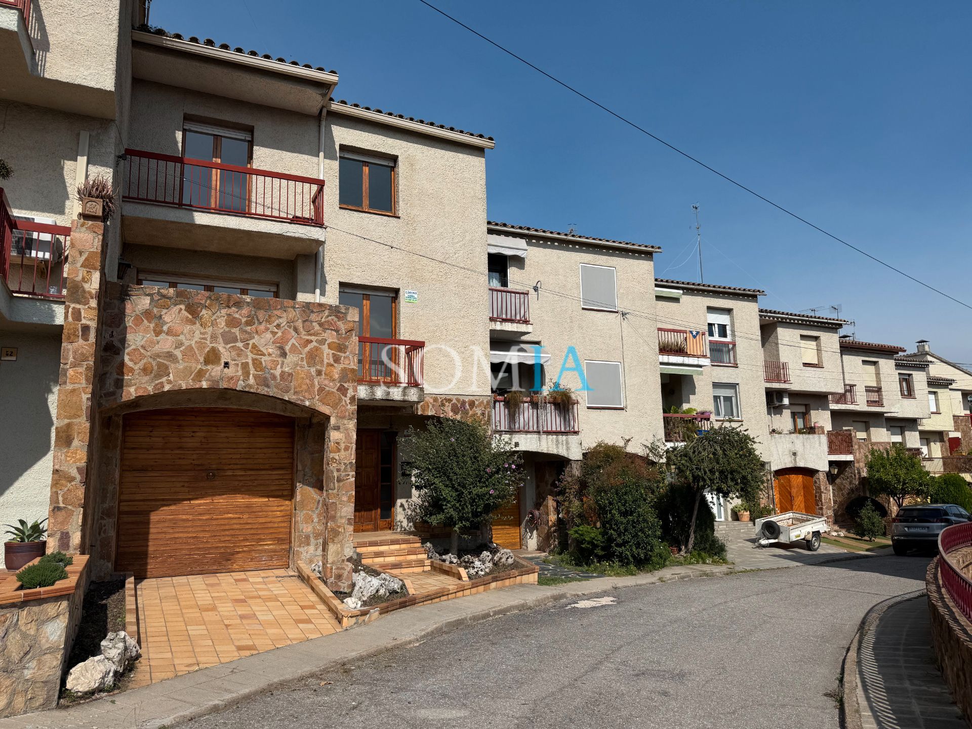 Casa adosada en venda