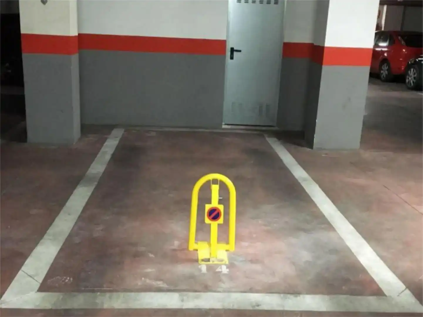 Parkplatz von Garage zur Miete in Torrent