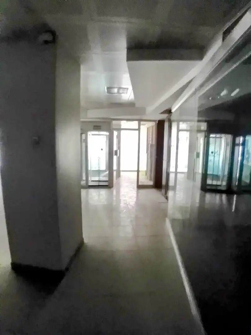 Local comercial de lloguer a Calle Baleares 6, imagen 7
