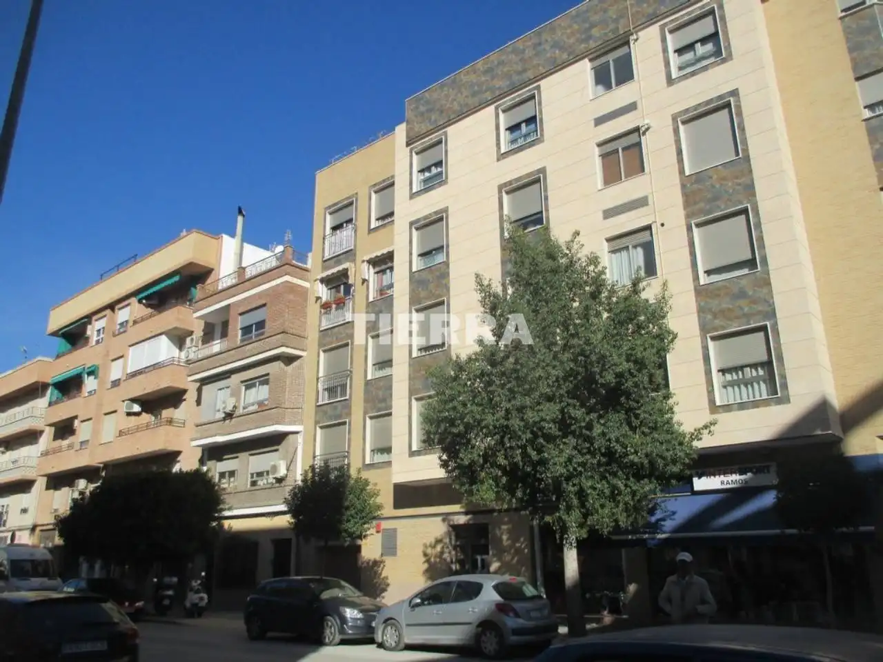 Vista exterior de Piso en venta en Cieza con Trastero