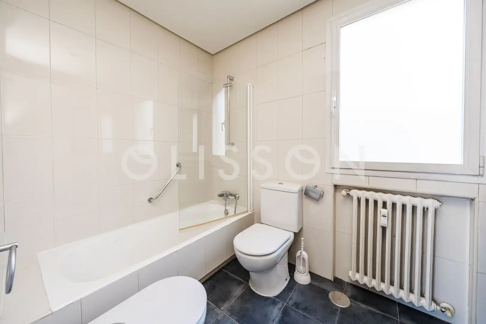 Bany de Apartament en venda en Madrid amb Aire condicionat i Traster