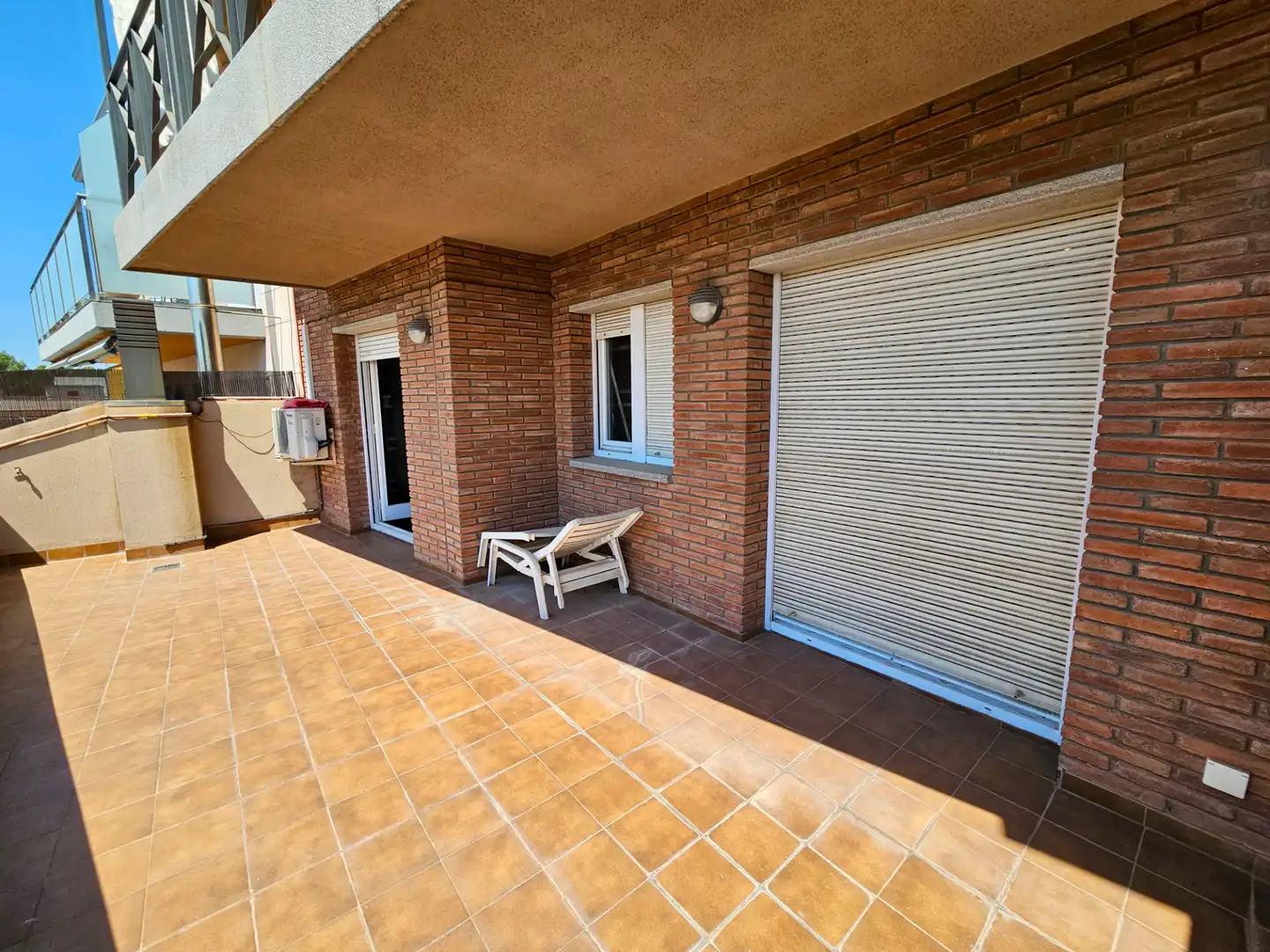 Vista exterior de Dúplex de alquiler en Sant Just Desvern con Aire acondicionado, Calefacción y Jardín privado