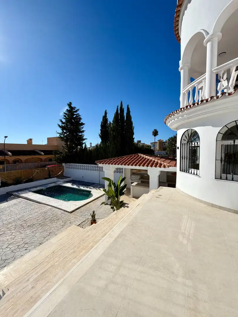 Maison avec piscine à vendre à febrero