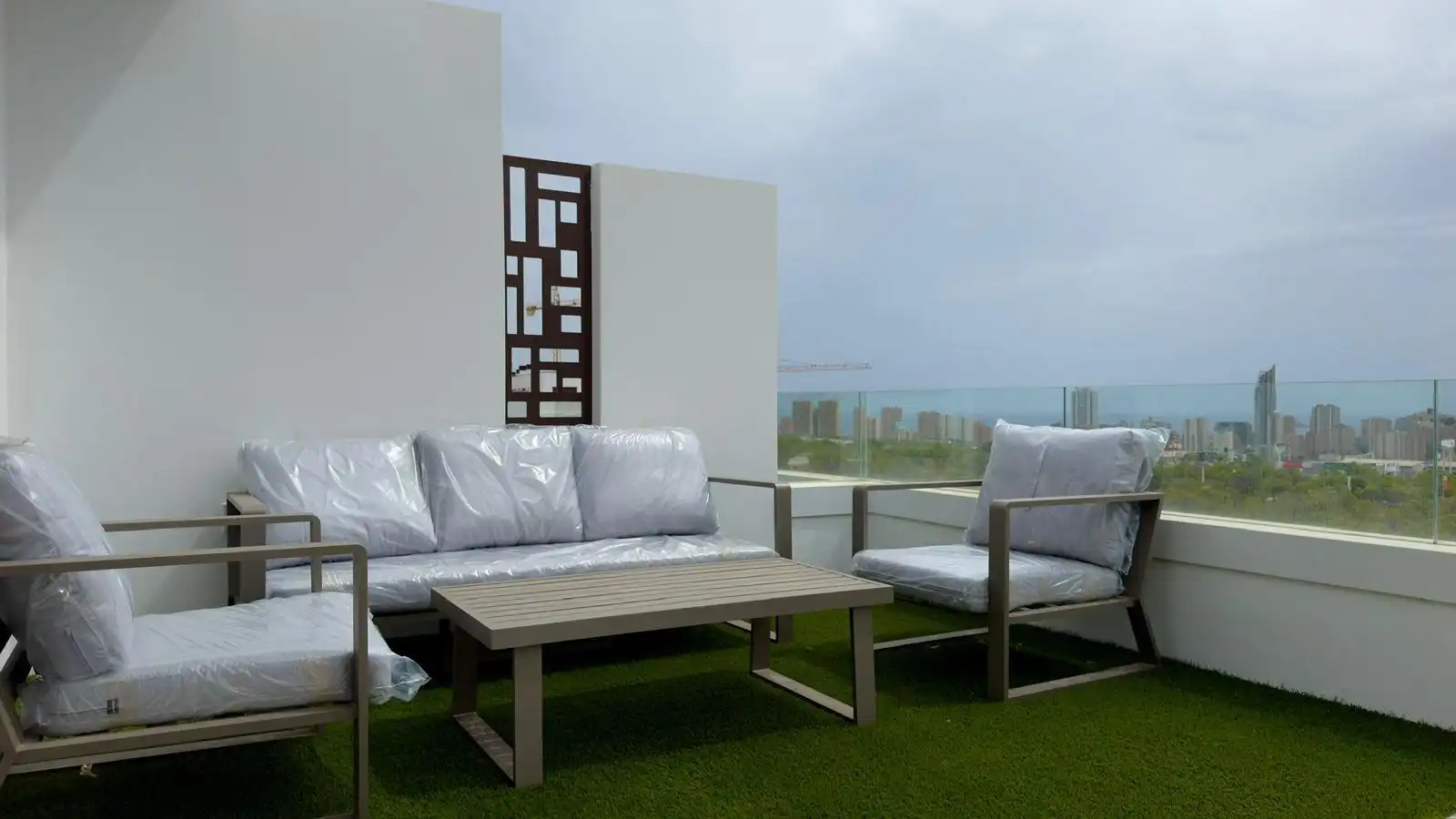 Terrassa de Apartament de lloguer en Finestrat amb Aire condicionat, Jardí privat i Terrassa