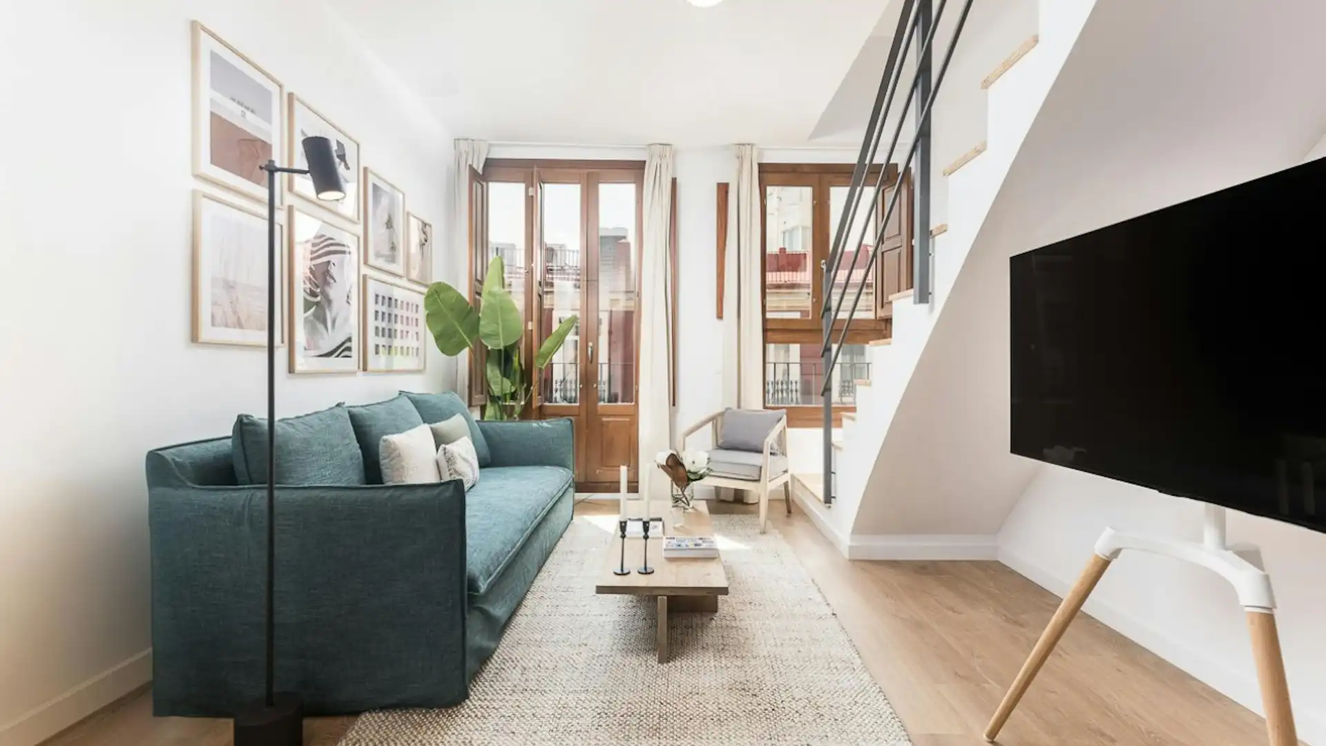 Sala de estar de Piso de alquiler en  Valencia Capital con Aire acondicionado, Calefacción y Amueblado