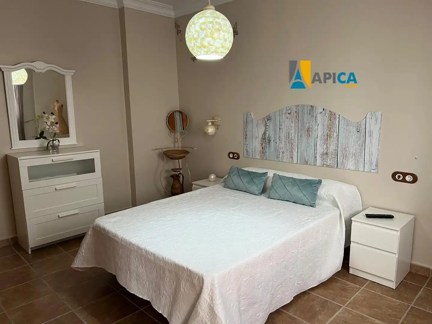 Habitación de Dúplex en venta en Barbate con Aire acondicionado y Amueblado