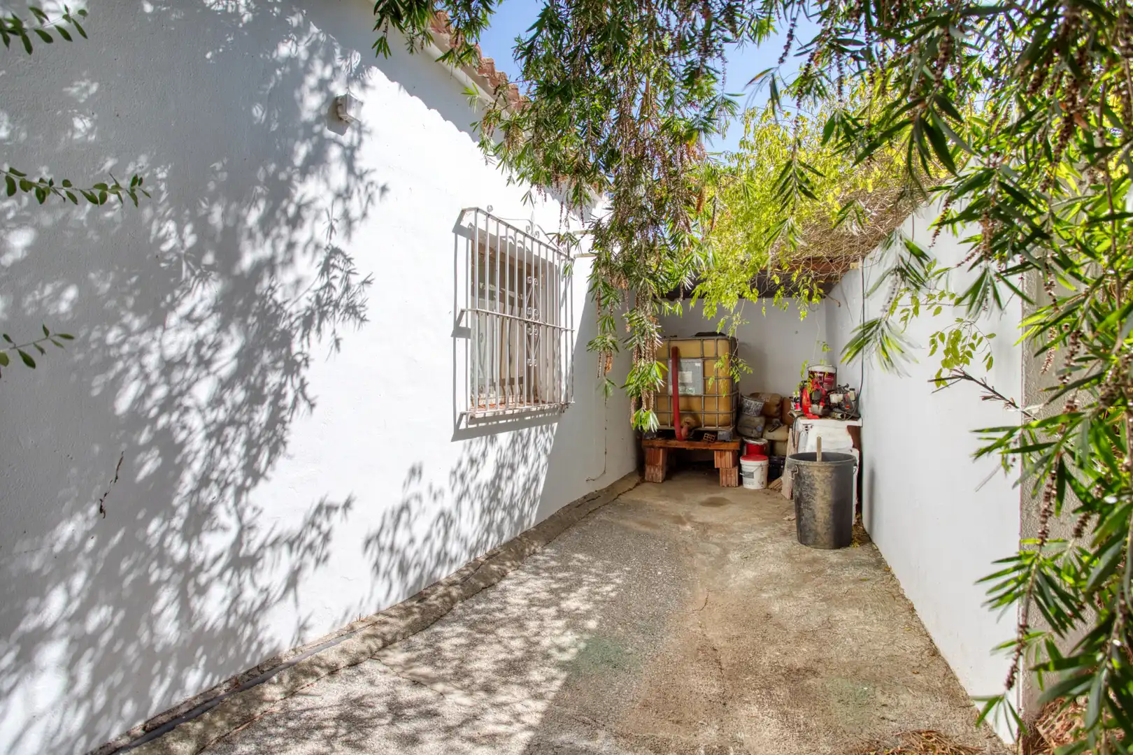 Vista exterior de Casa o chalet en venta en San Martín del Tesorillo con Jardín privado y Terraza