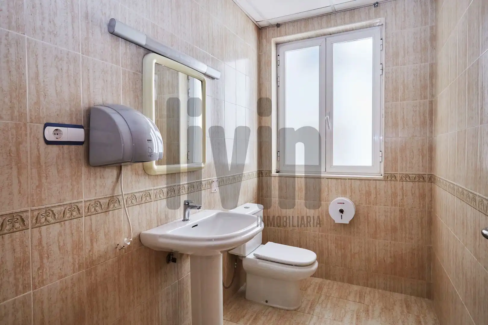Baño de Oficina en venta en Jaén con Aire acondicionado y Calefacción