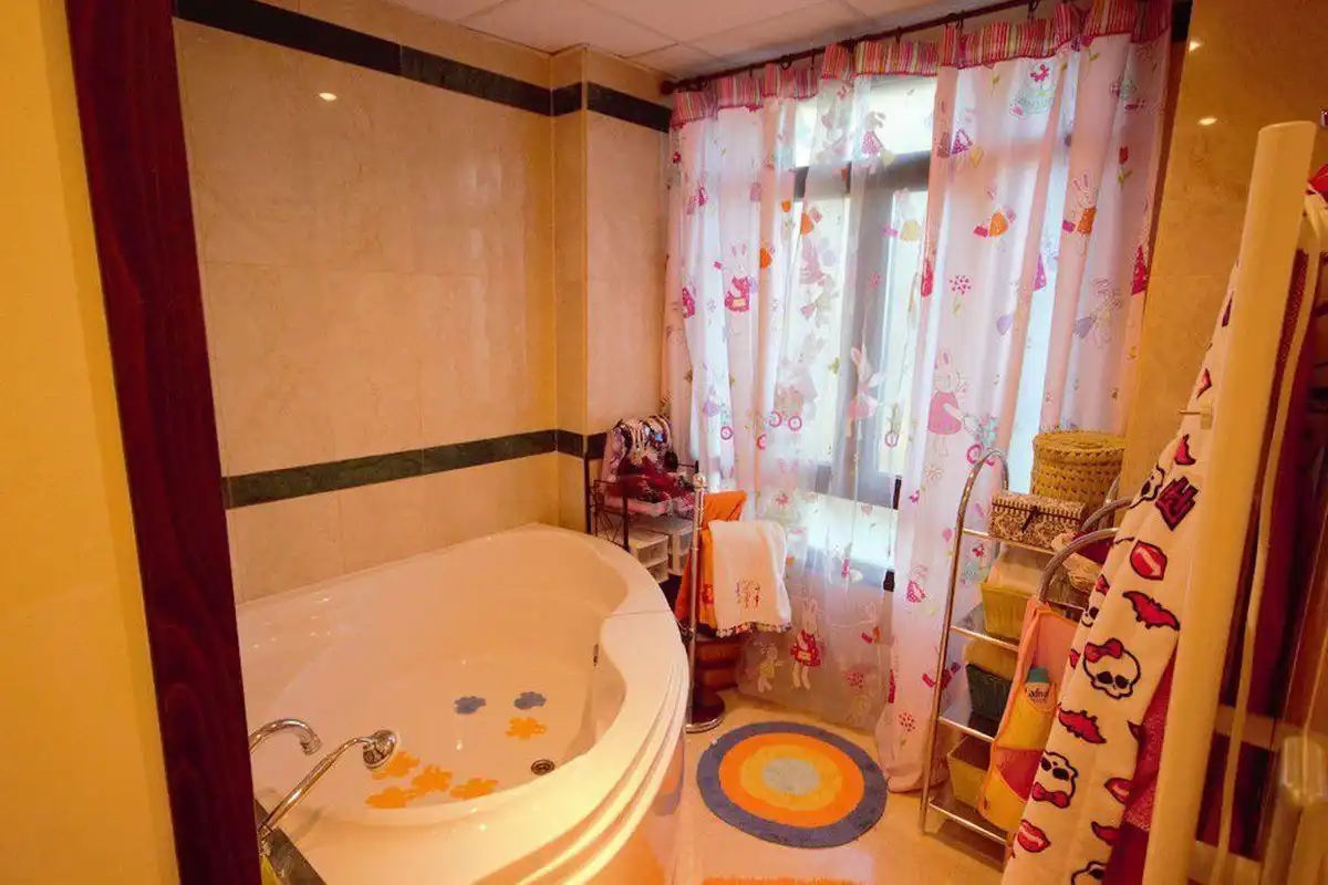Casa con piscina en alquiler en N/A 14C, imagen 10