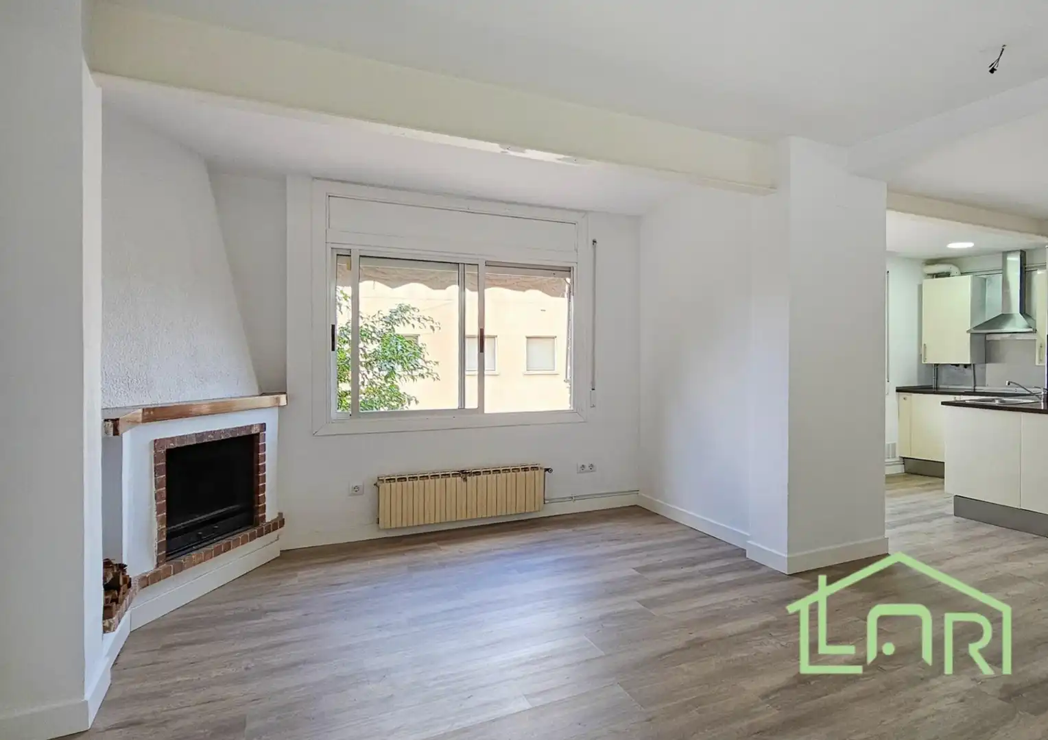 Sala d'estar de Casa o xalet en venda en Sant Just Desvern amb Calefacció, Jardí privat i Parquet