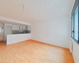 Sala d'estar de Pis en venda en Girona Capital amb Forn i Rentadora