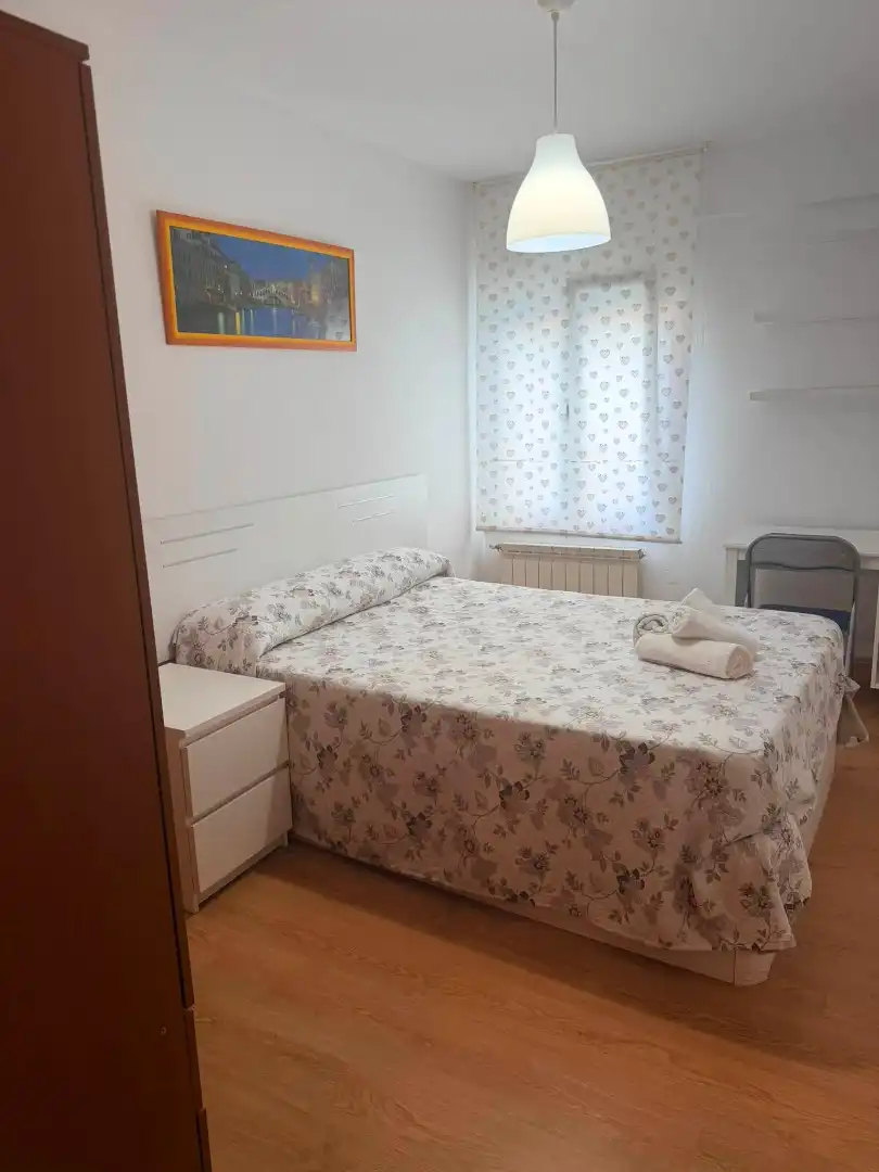 Bedroom of Flat for sale in Torrelavega   with Heating, Parquet flooring and Furnished