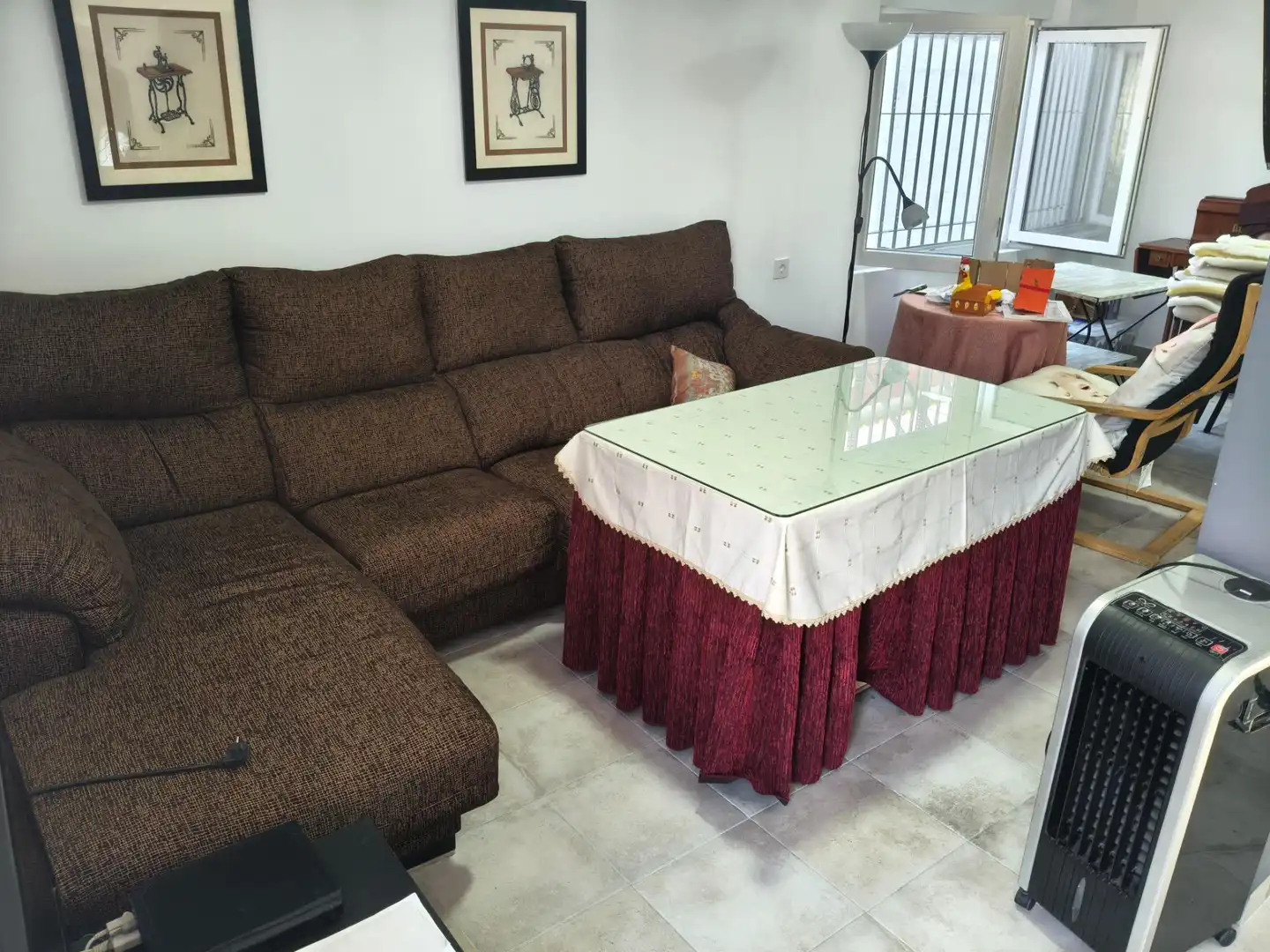Living room of Houses for sale in Chiclana de la Frontera  with Air Conditioner, Swimming Pool and Alarm