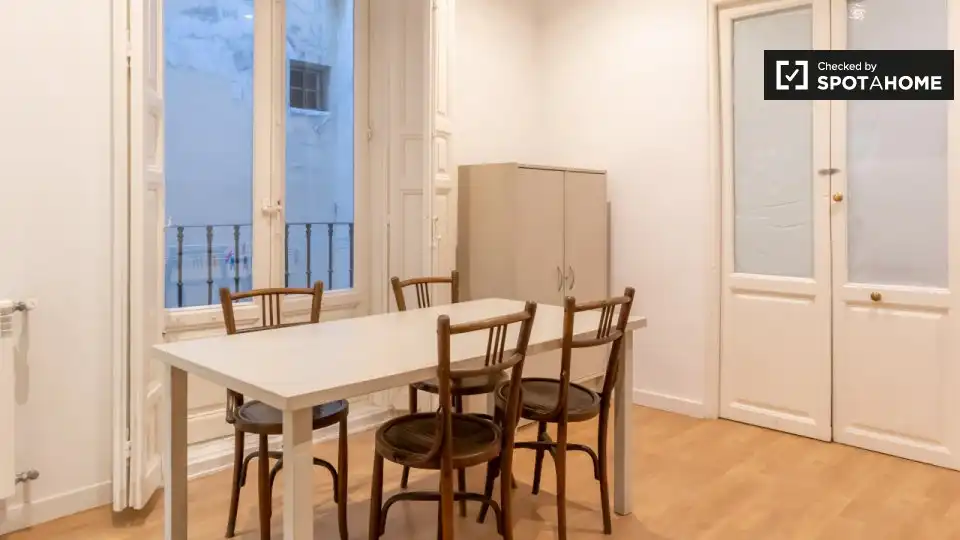 Room in Justicia - Chueca