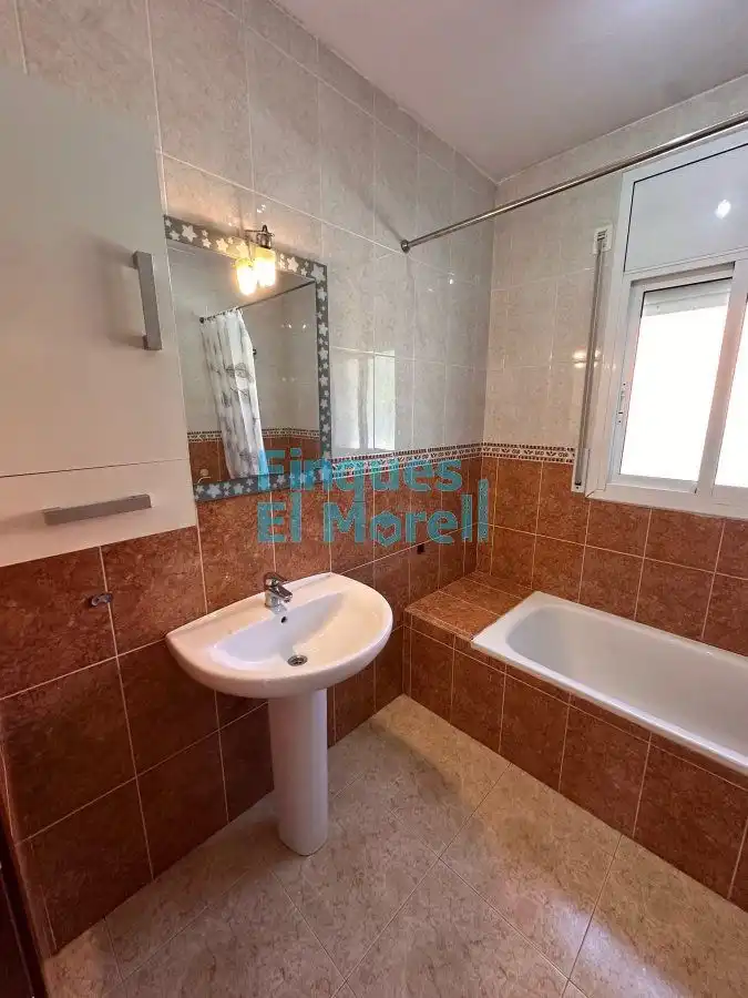 Badezimmer von Haus oder Chalet zum Verkauf in La Pobla de Montornès   mit Terrasse