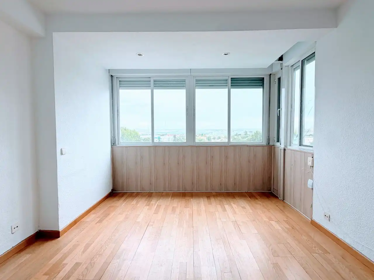 Balcony of Flat for sale in Coslada  with Air Conditioner, Heating and Storage room