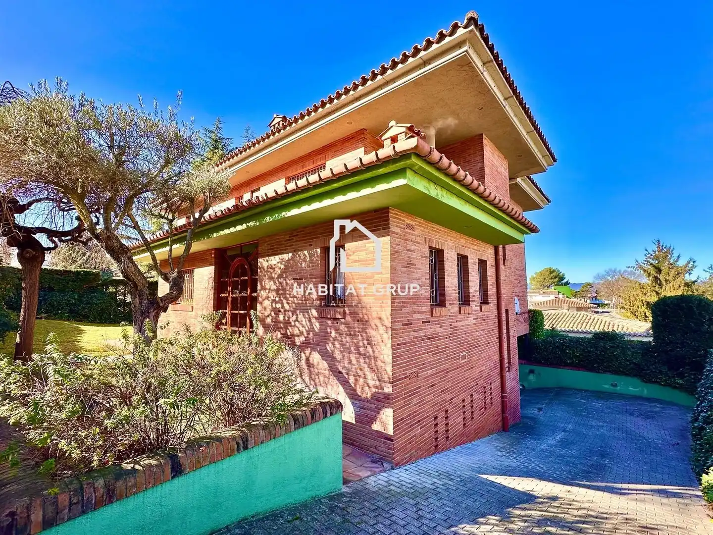 Vista exterior de Casa o xalet en venda en Girona amb Calefacció, Jardí privat i Traster
