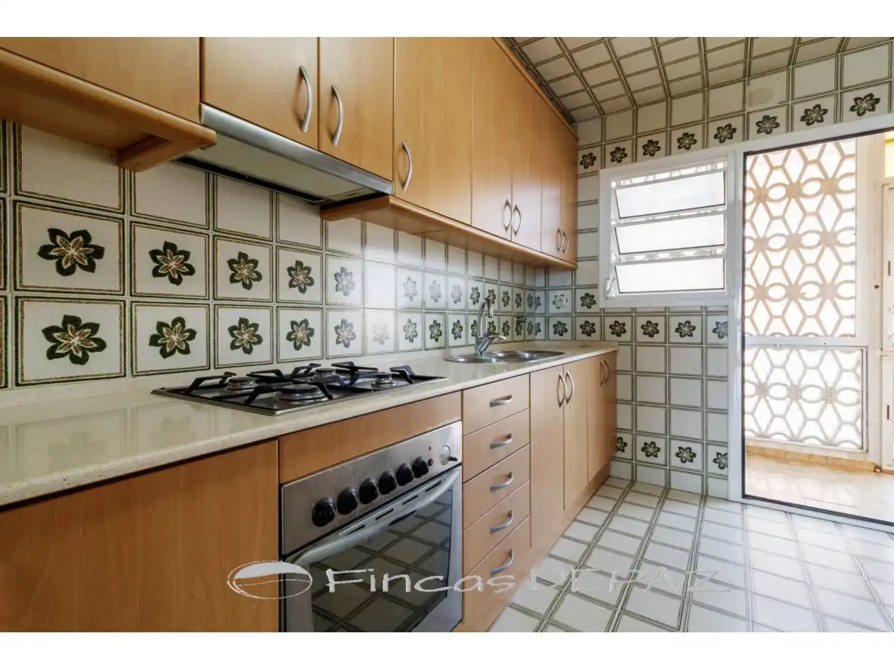 Kitchen of Apartments for sale in Castelldefels  with Terrace, Storage room and Community pool
