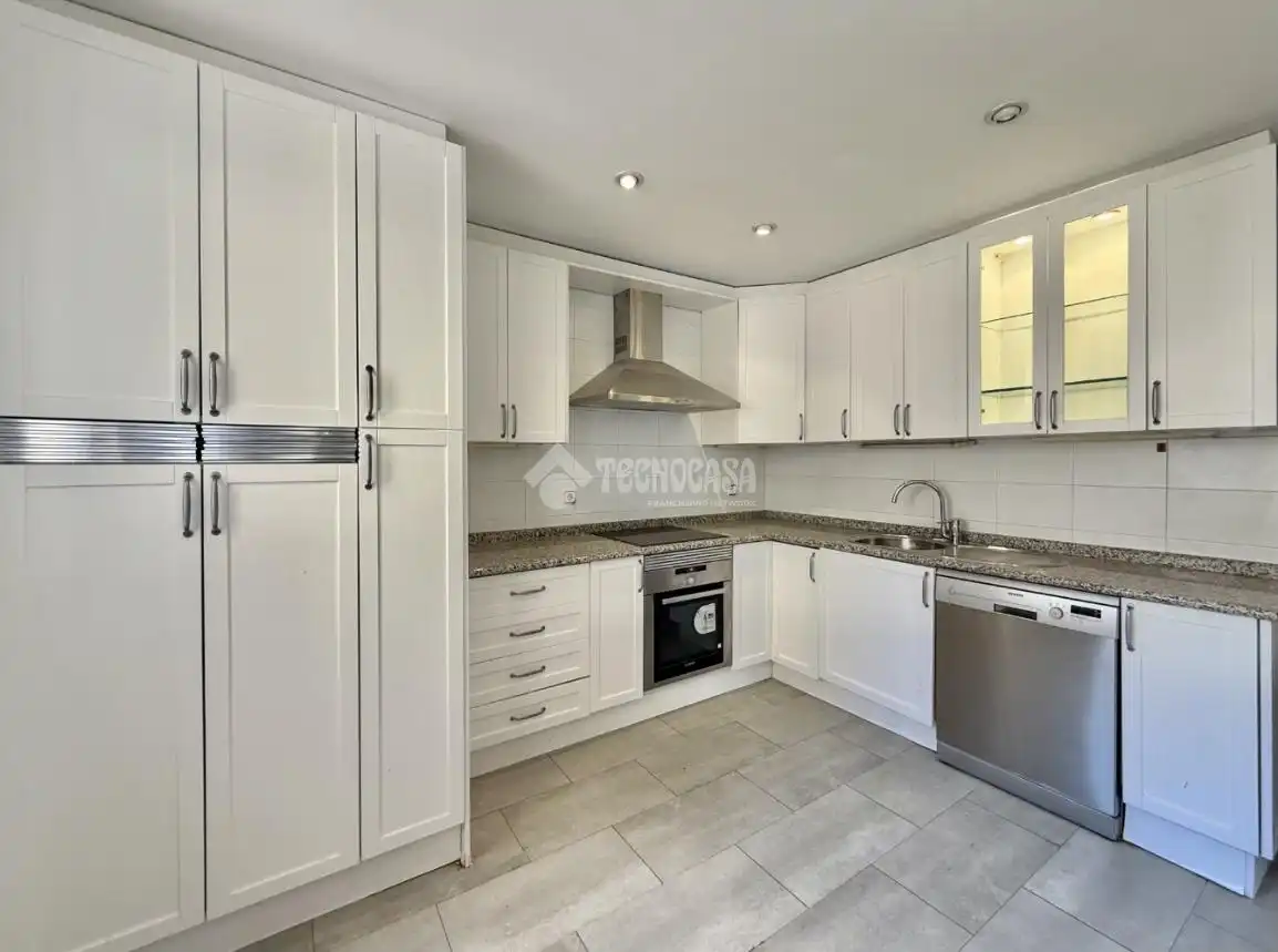 Kitchen of Flat for sale in Madrid  with Air Conditioner, Heating and Storage room