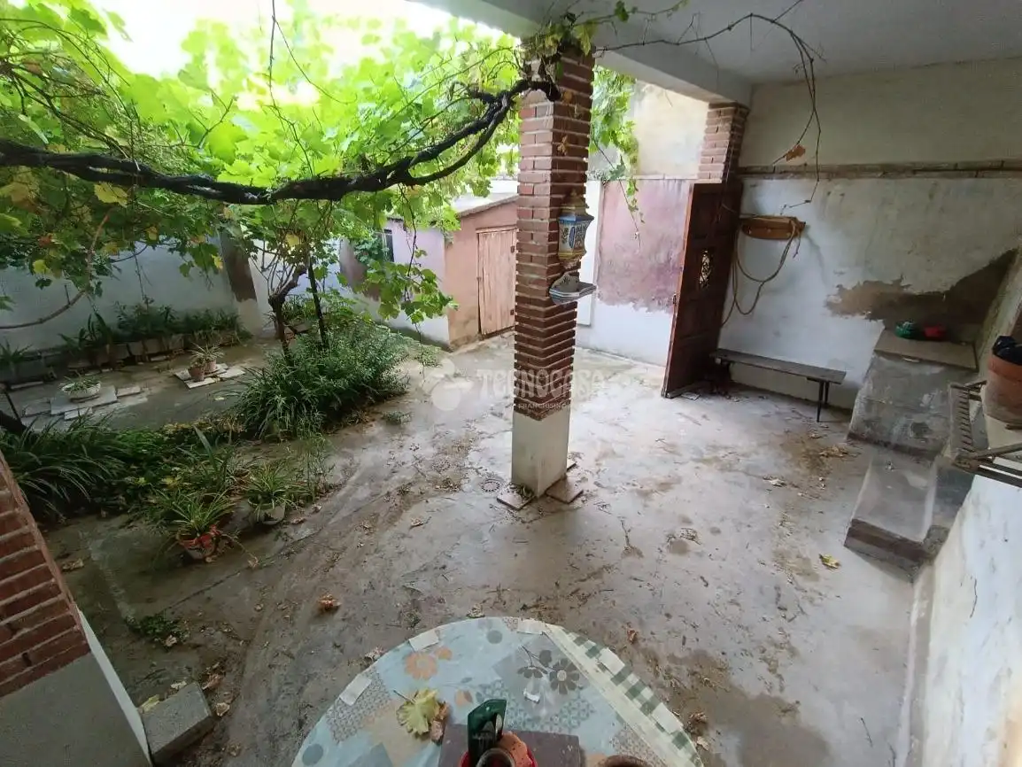 Detached homes for sale in Zaragoza