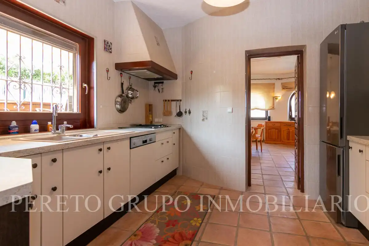 Detached house with pool for sale in El Montgó, imagen 13