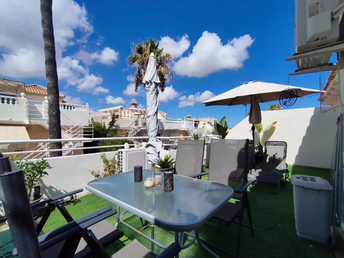 Chalet con piscina en venta en Los Balcones - Los Altos, imagen 11