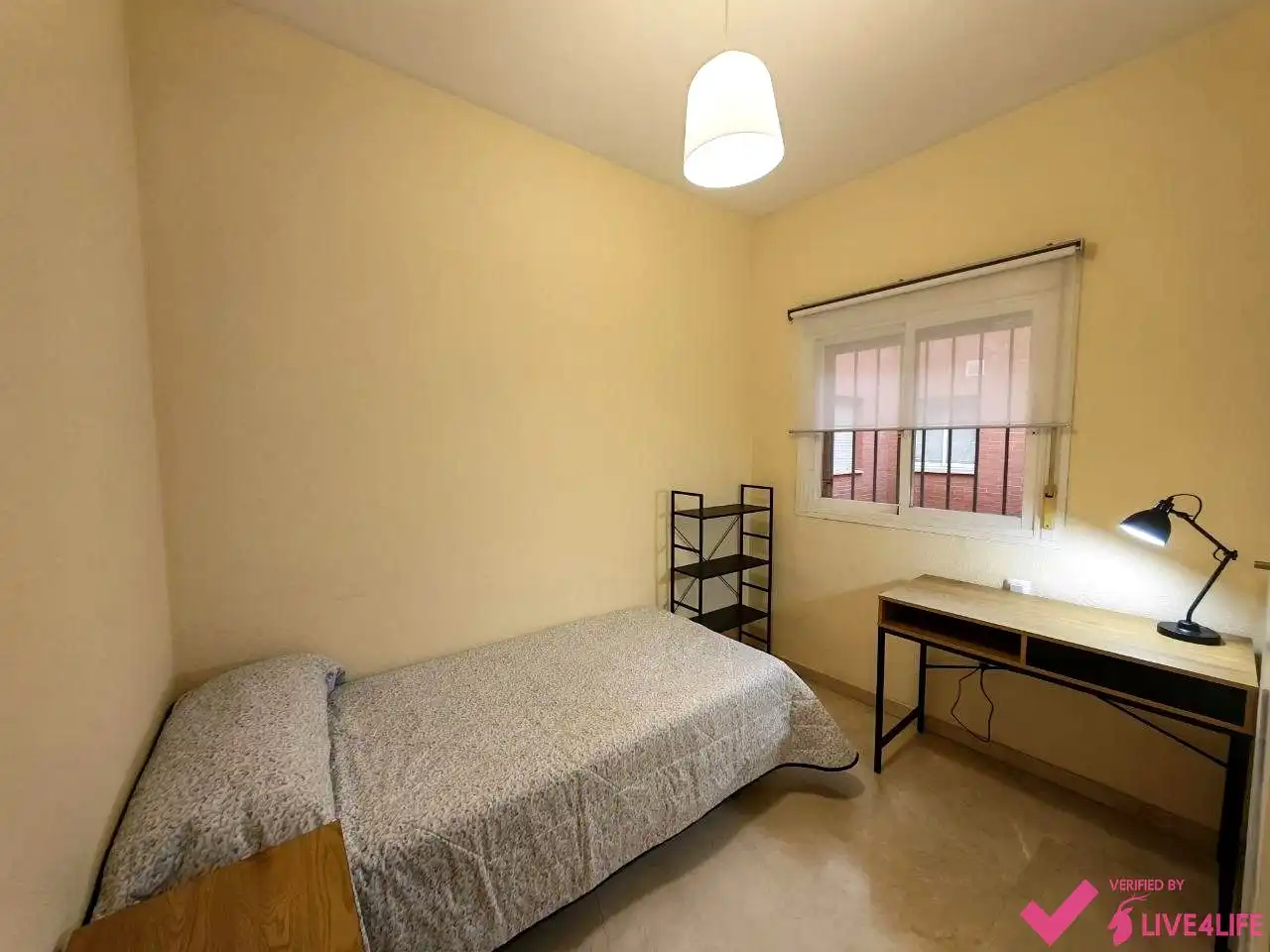 Schlafzimmer von Maisonette zur Miete in Sevilla mit Klimaanlage, Terrasse und Möbliert