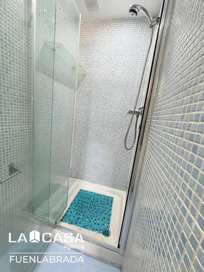 Bathroom of Duplexes for sale in El Viso de San Juan  with Heating, Swimming Pool and Balcony