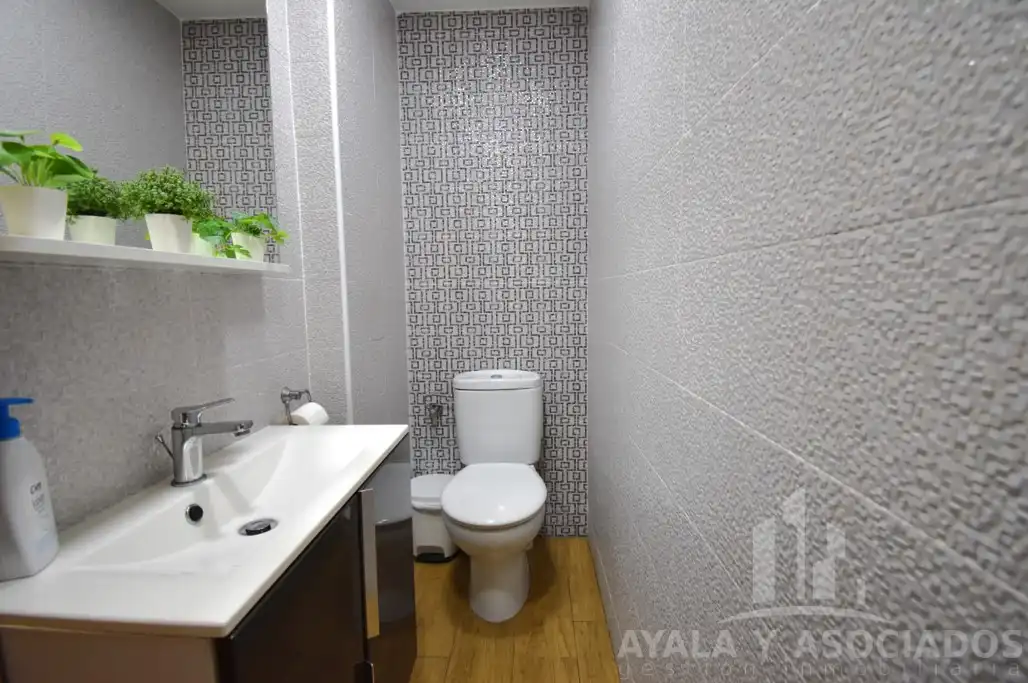 Baño de Piso en venta en Cartagena con Aire acondicionado y Calefacción