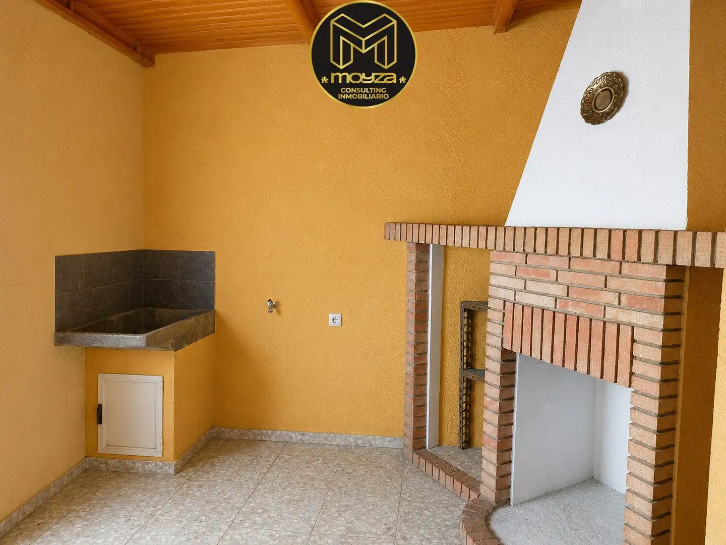 Cuina de Casa o xalet en venda en Porcuna amb Terrassa, Traster i Balcó
