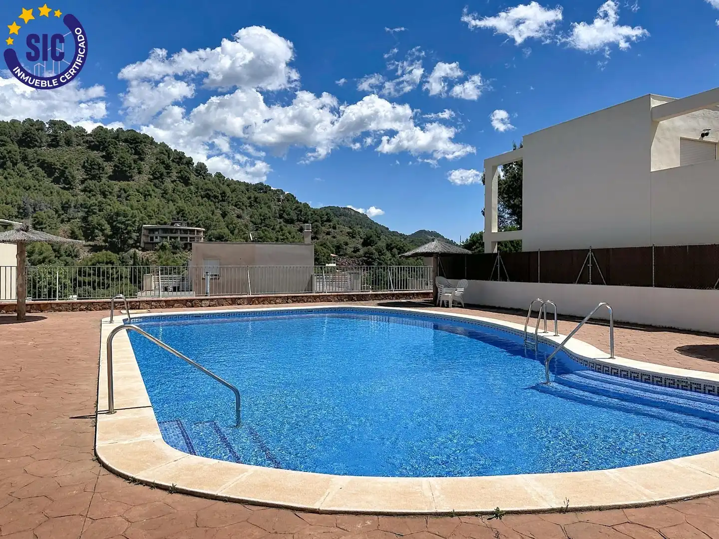 Piscina de Casa adosada en venta en Serra con Jardín privado, Terraza y Piscina comunitaria
