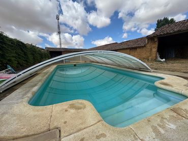 Landhaus mit Pool zum Verkauf in Calle Paraíso 21