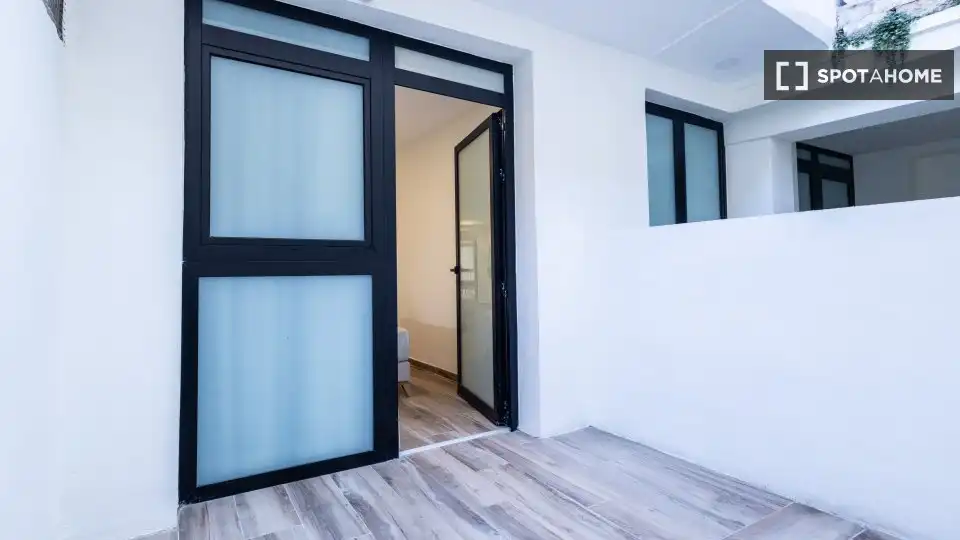Room in Ciutat Fallera
