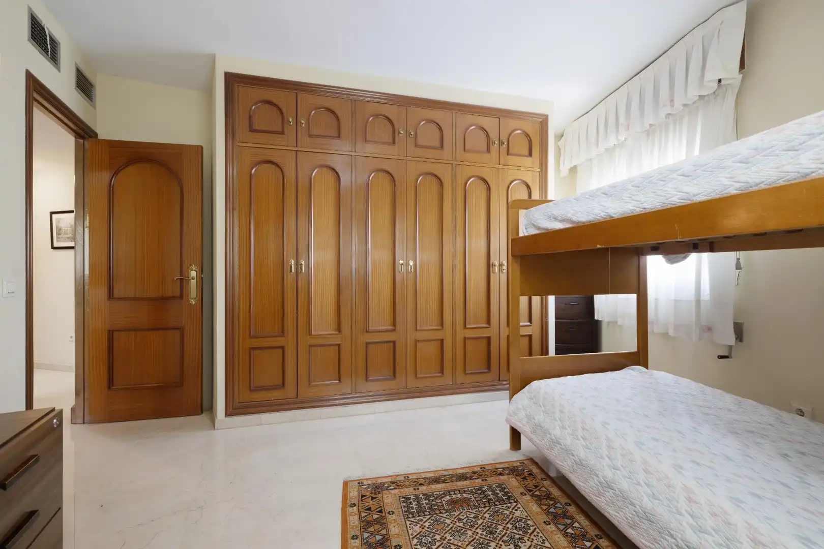 Bedroom of Flat for sale in Sevilla  with Air Conditioner, Heating and Terrace