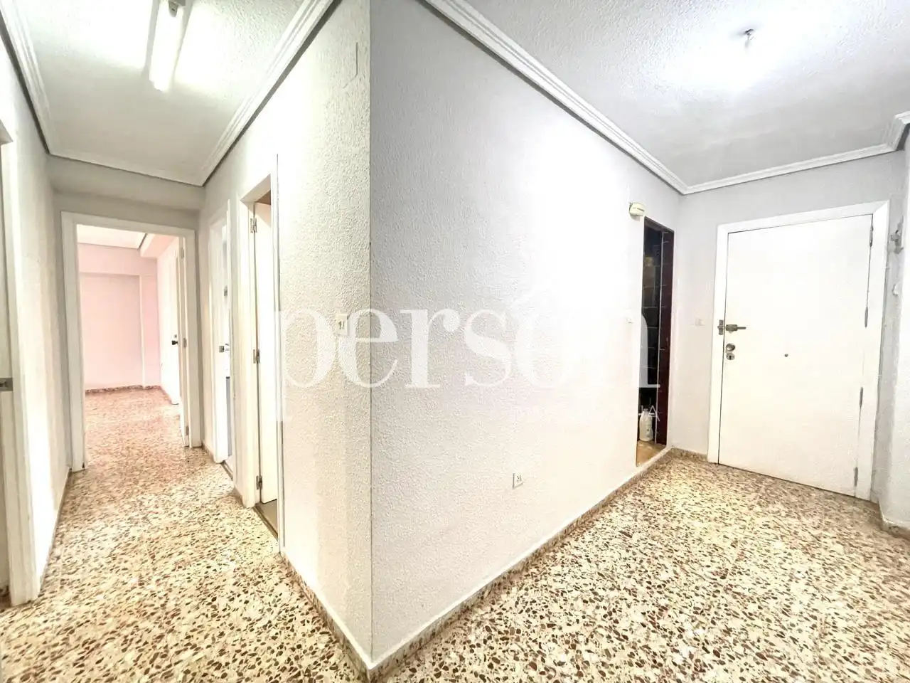 Flat for rent in Torrent  with Terrace and Community pool