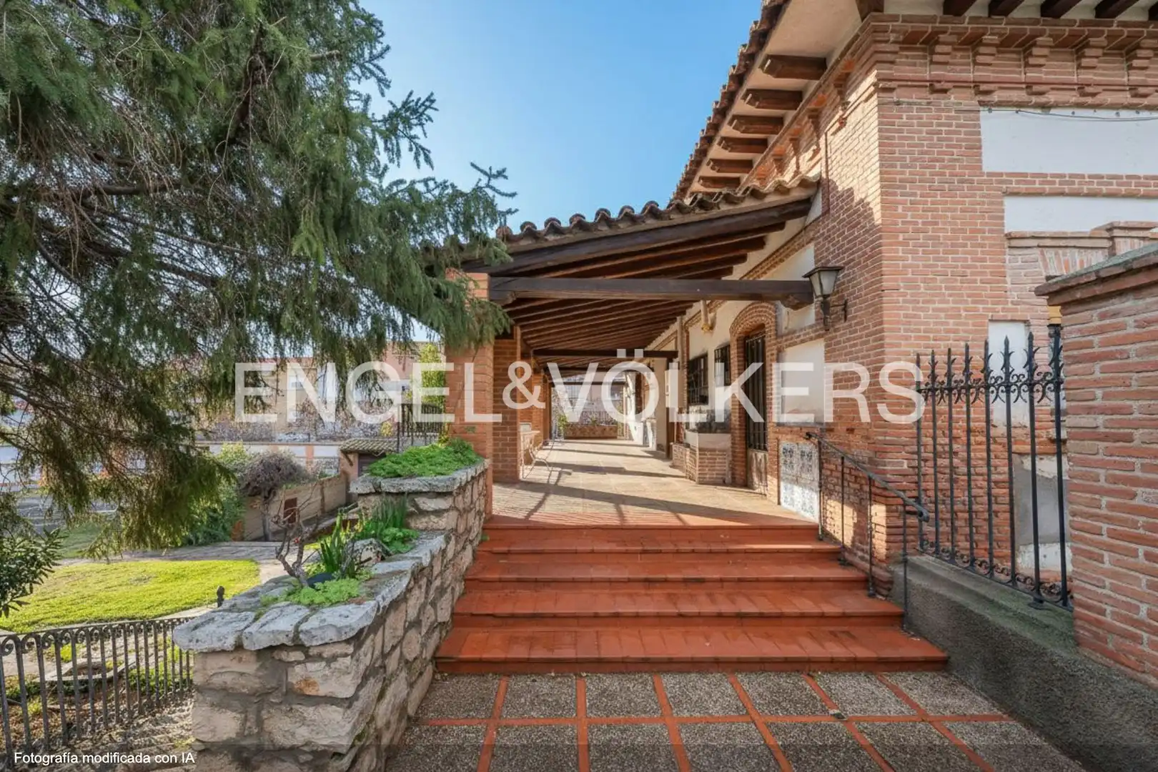 Exterior view of Houses for sale in Azuqueca de Henares  with Heating and Private garden