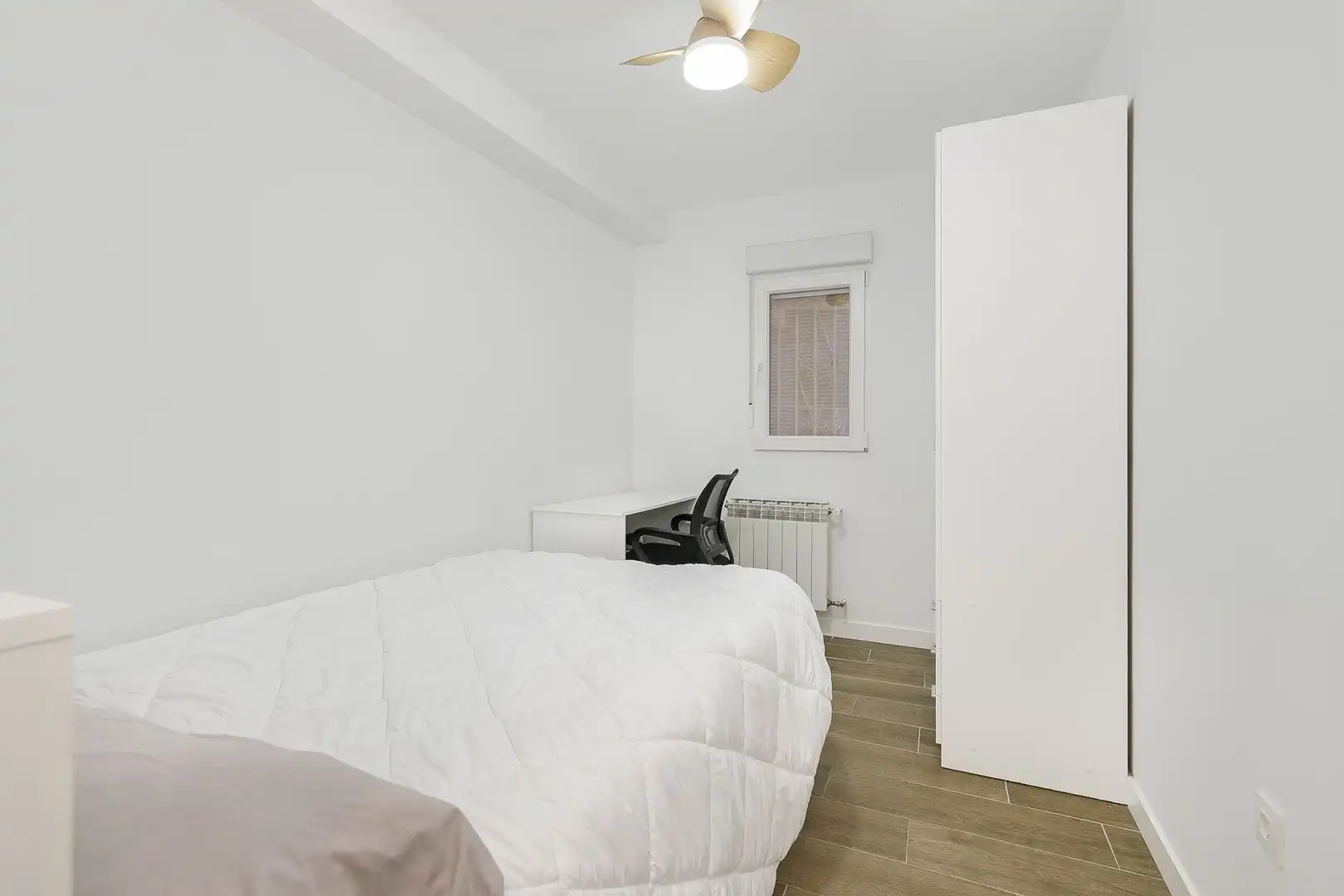 Dormitori de Apartament en venda en Granada