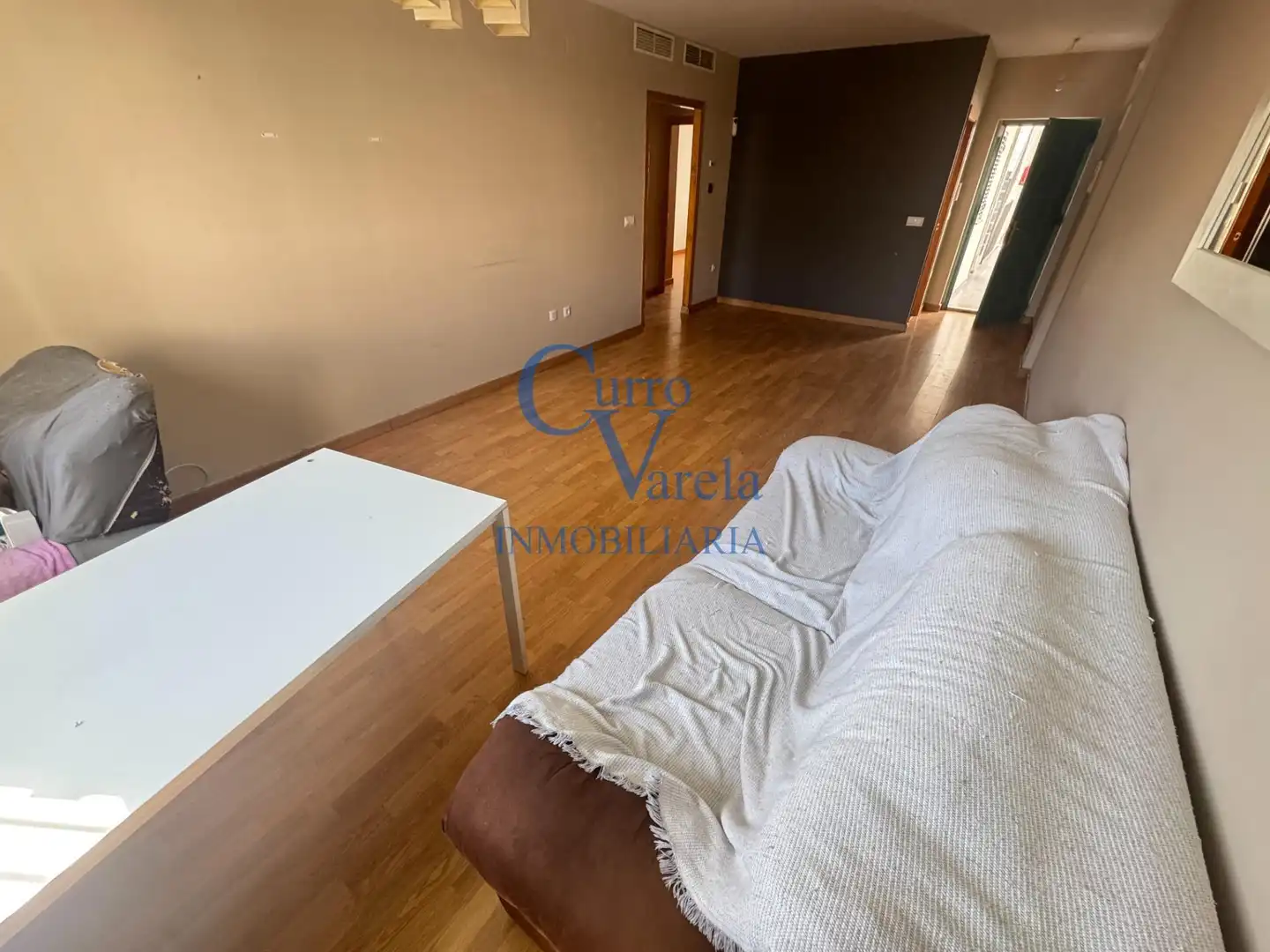 Sala de estar de Piso en venta en Dos Hermanas con Aire acondicionado