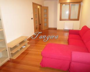 Living room of Flat to rent in Getxo   with Heating, Private garden and Parquet flooring