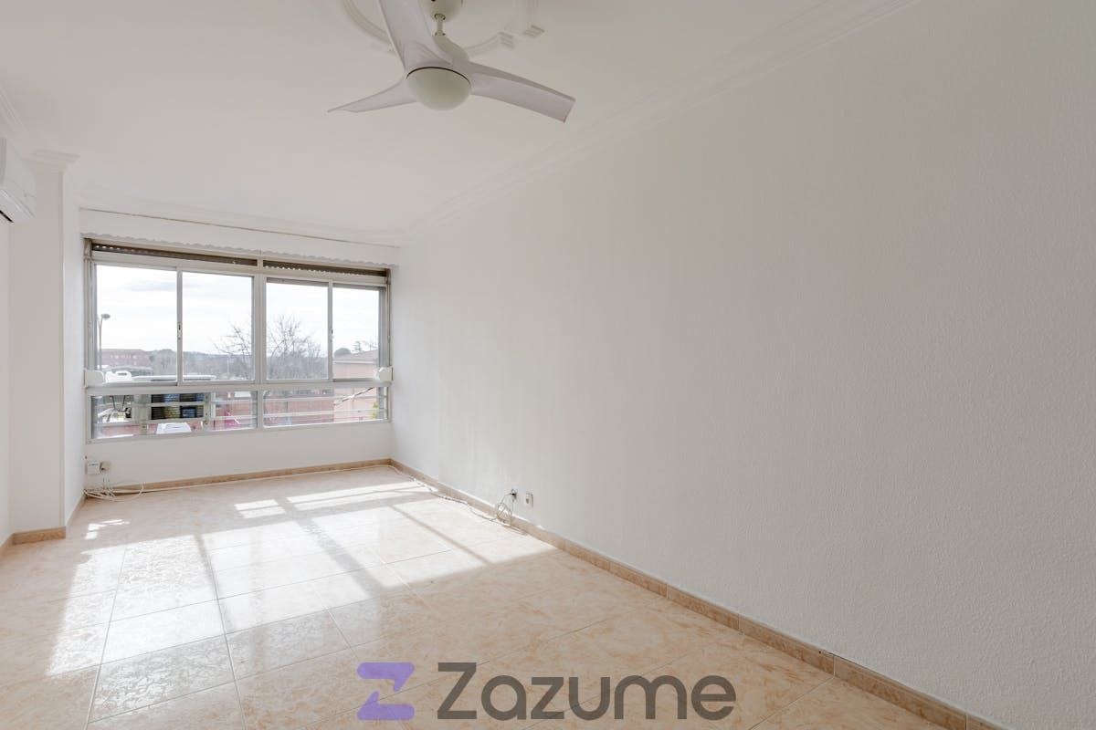 Bedroom of Flat to rent in Getafe  with Air Conditioner, Heating and Parquet flooring
