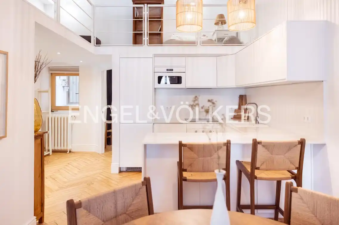 Kitchen of Flat for rent in Madrid  with Air Conditioner, Heating and Balcony