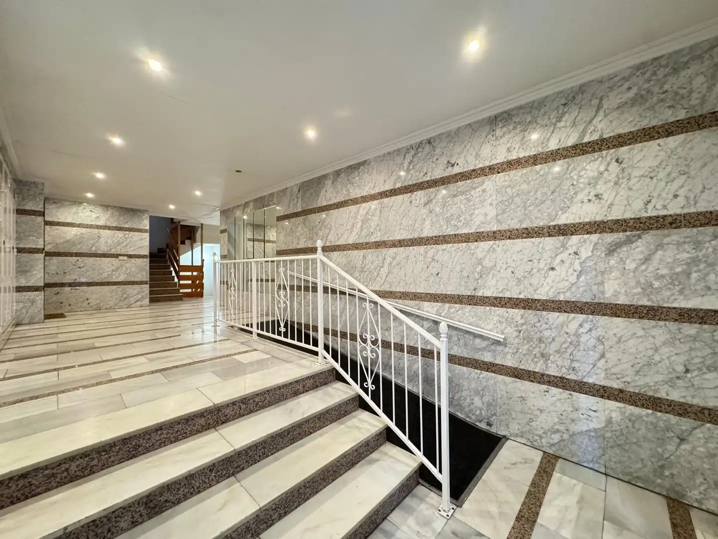 Ático con terraza en venta en Calle zoa, imagen 47