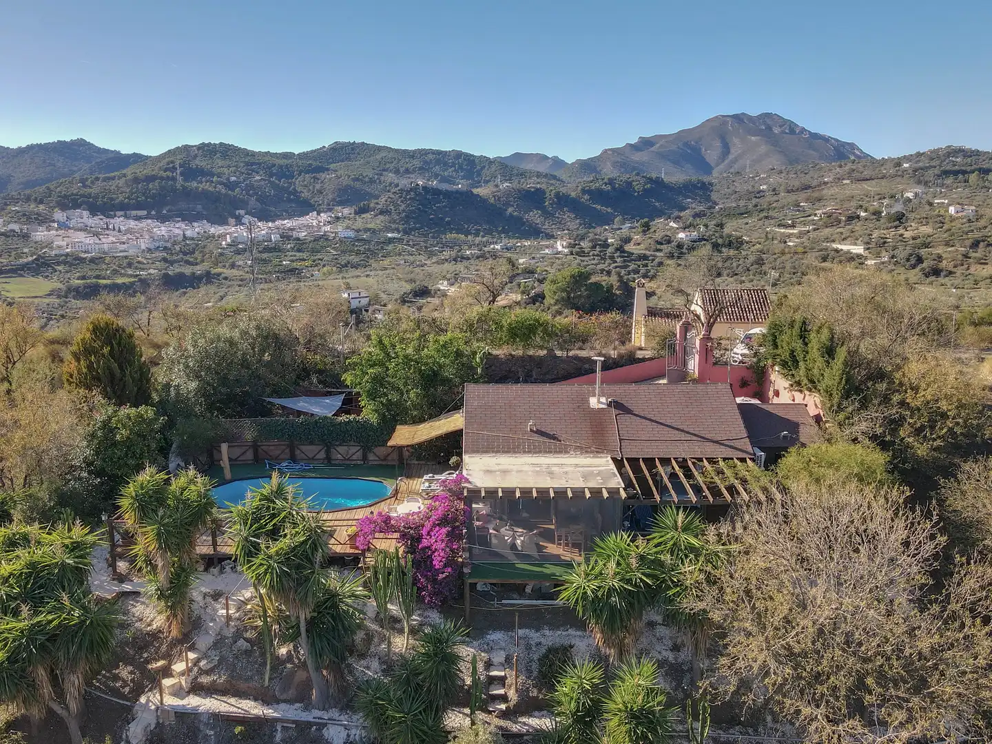 Houses for sale in Calle Luna, Monda