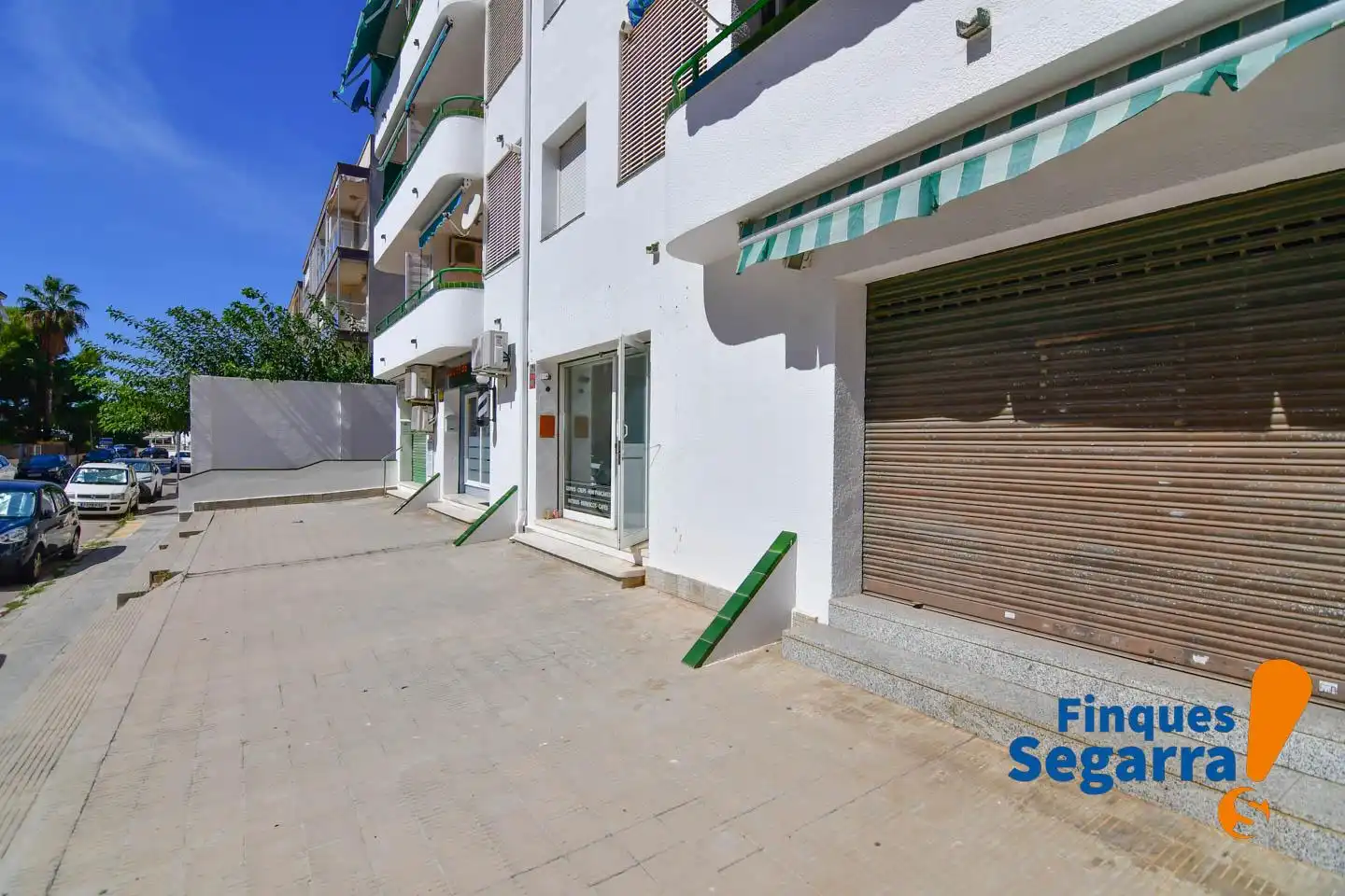 Commercial properties for rent in calle dels Arcs, Coma-ruga platja