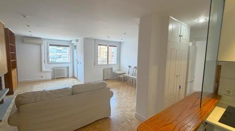 Foto 4 von Wohnungen zur Miete in Calle Agustin de Foxa, Castilla,  Madrid Capital