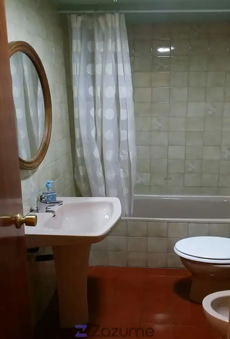 Bathroom of Flat for rent in Soria Capital   with Heating, Parquet flooring and Terrace