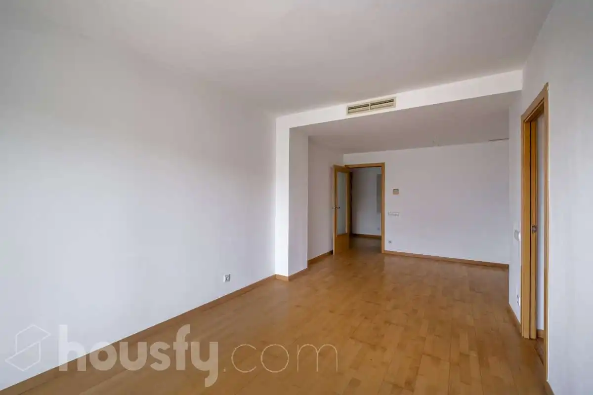 Living room of Flat for sale in Sant Cugat del Vallès  with Air Conditioner, Heating and Private garden