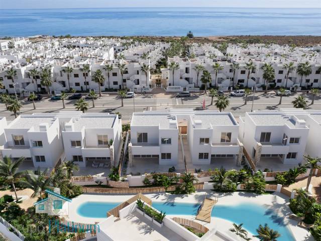Casa-chalet en Venta en San Juan de los Terreros