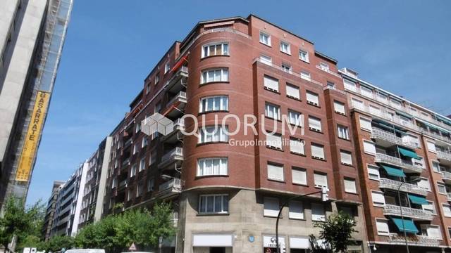 Piso en Venta en Calle de Rodríguez Arias en Sabino Arana - Jesuitas
