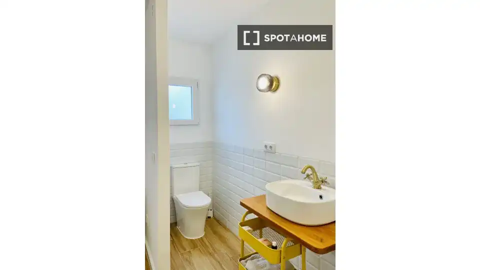 Bathroom of Flat for rent in Benaguasil  with Air Conditioner, Heating and Furnished